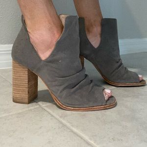 Kristin Cavallari for Chinese Laundry heels